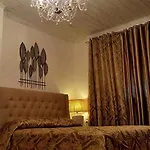 Luxury Athina *
