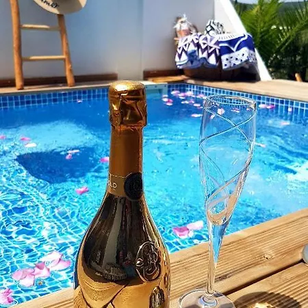 Luxury Athina ヴィラ ニキアナ