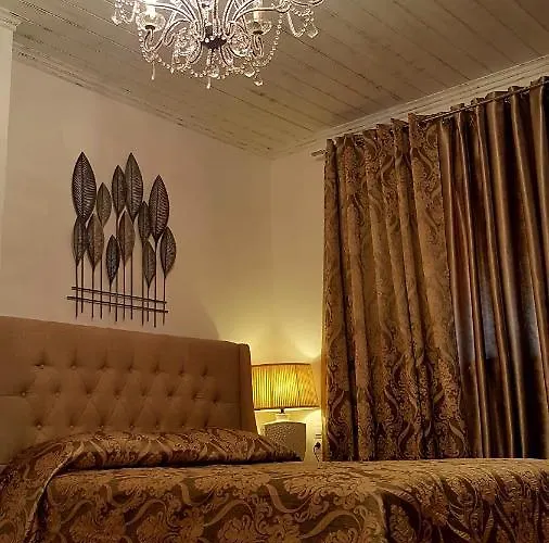 Luxury Athina *