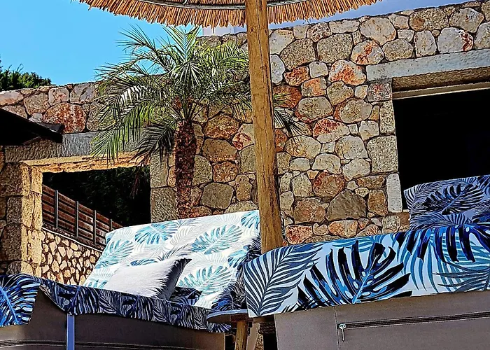 Luxury Athina Villa