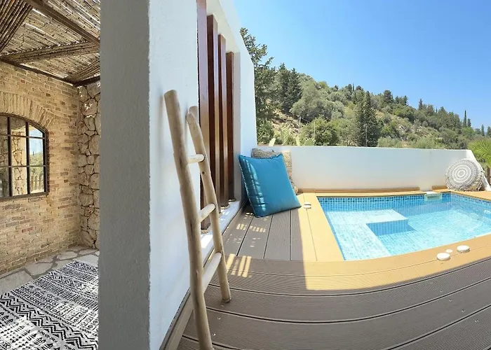 Luxury Athina Nikiana