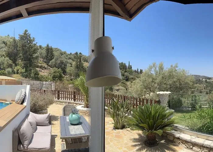 Luxury Athina Villa